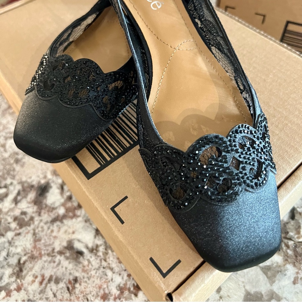 J RENEE’ BLACK DRESS SHOES 8M NWOT